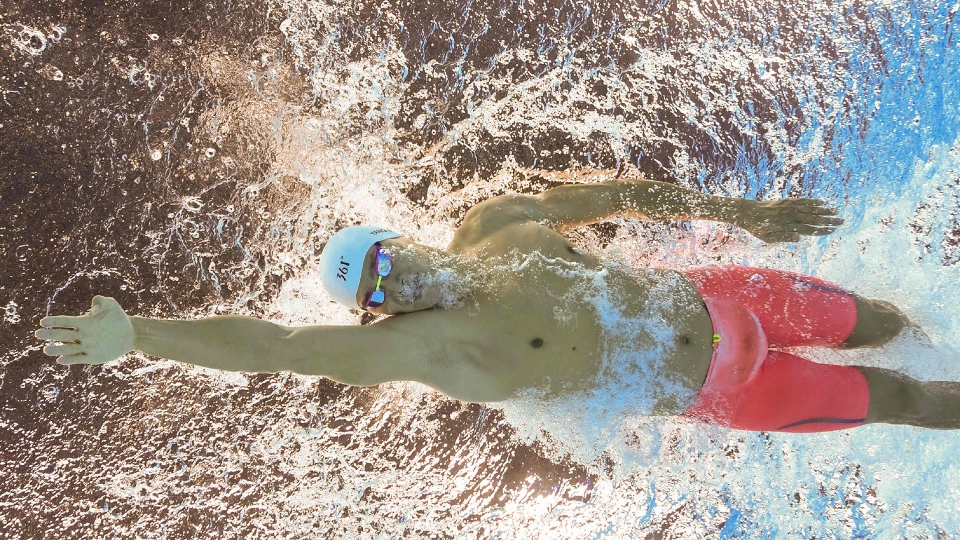 MotoGP日本站马奎斯再登领奖台，展现顽强拼搏，马奎斯摩托车比赛视频